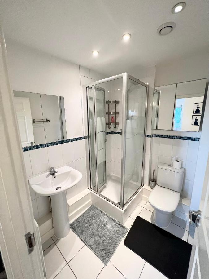 2 Bedroom Apartment Near Olympic Park With Free Parking Londres Exterior foto
